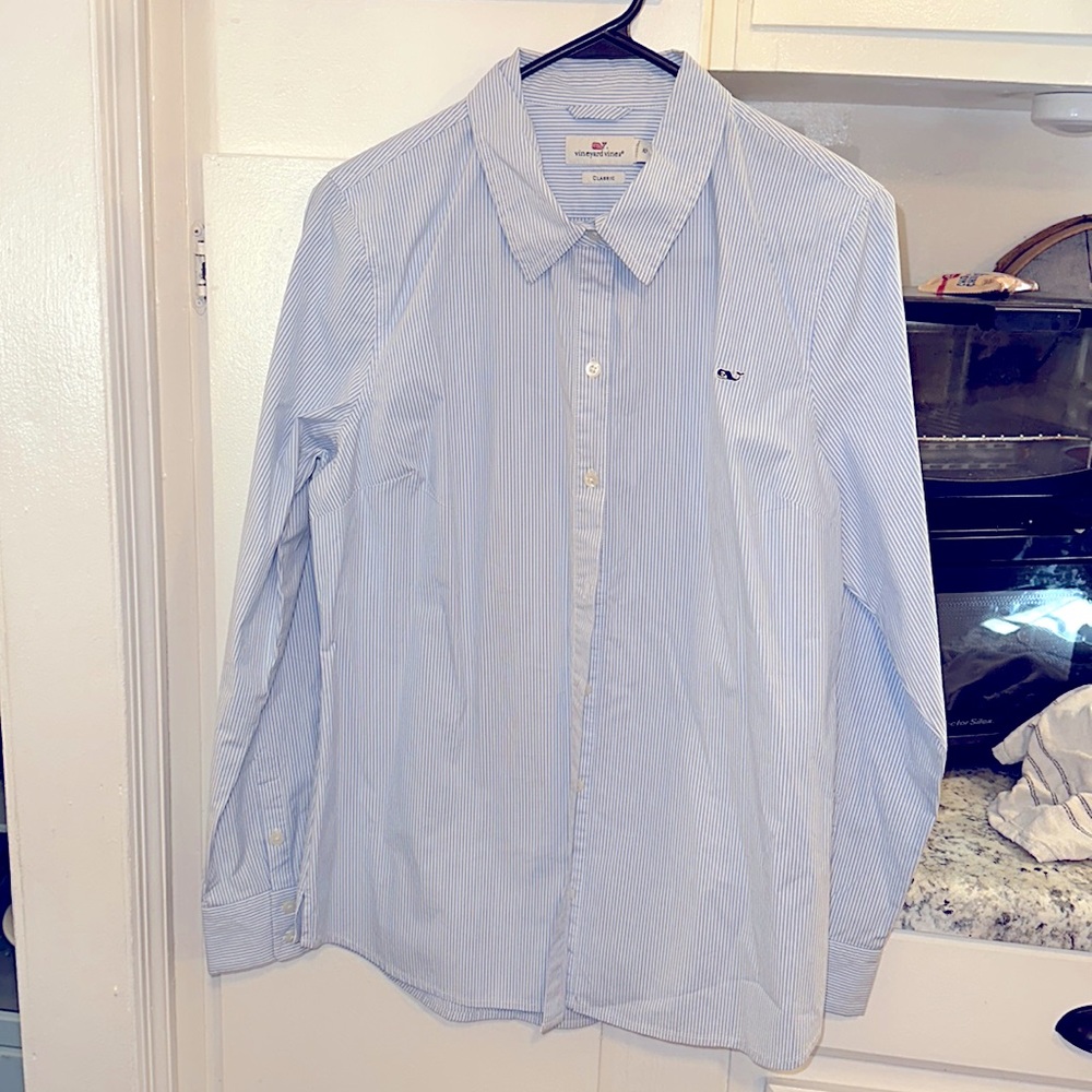 Women’s Vineyard Vines Classic button down shirt long sleeve 10